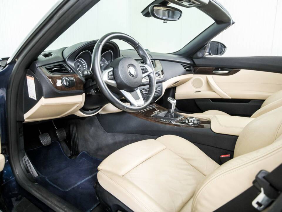 Imagen 11/50 de BMW Z4 sDrive23i (2009)