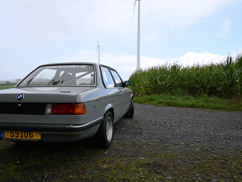 Image 6/64 of BMW 320&#x2F;4 (1977)