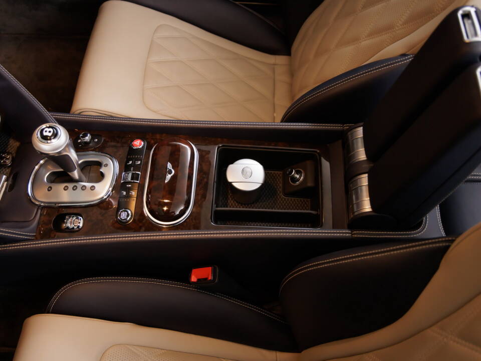 Image 31/41 of Bentley Continental GTC W12 (2014)