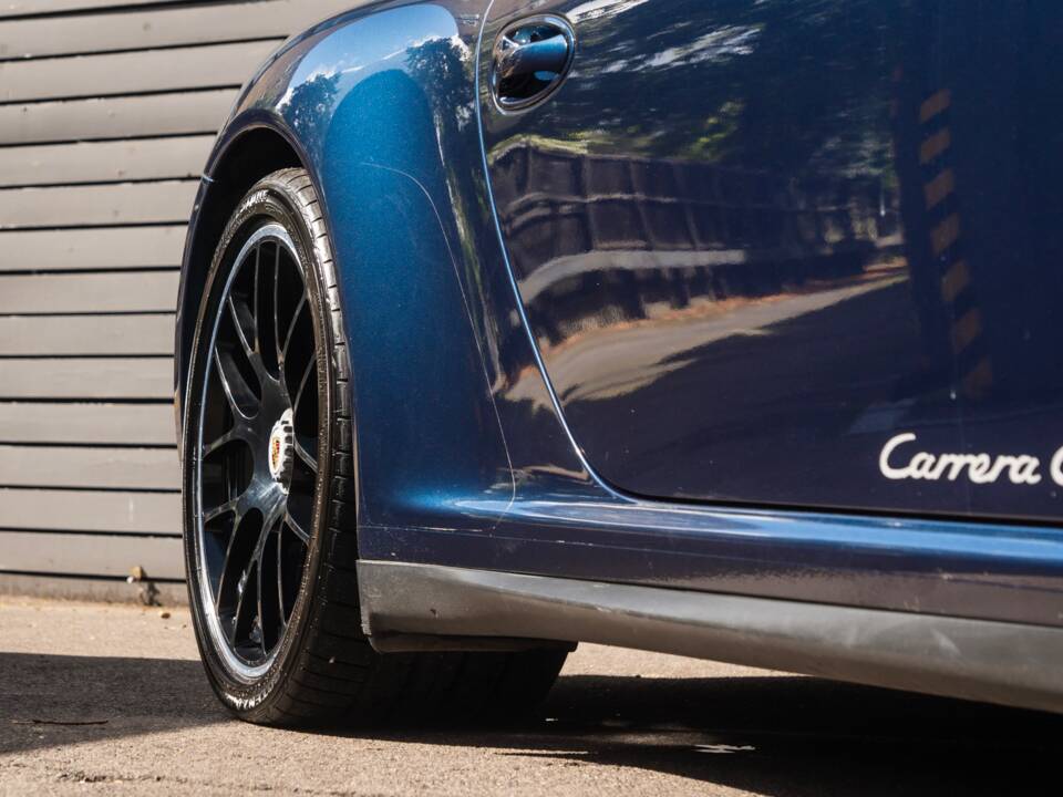 Image 46/54 of Porsche 911 Carrera GTS (2011)