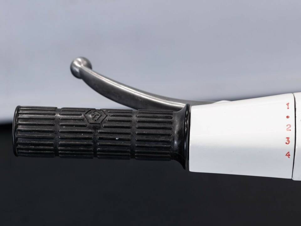 Image 36/50 of Piaggio DUMMY (1978)