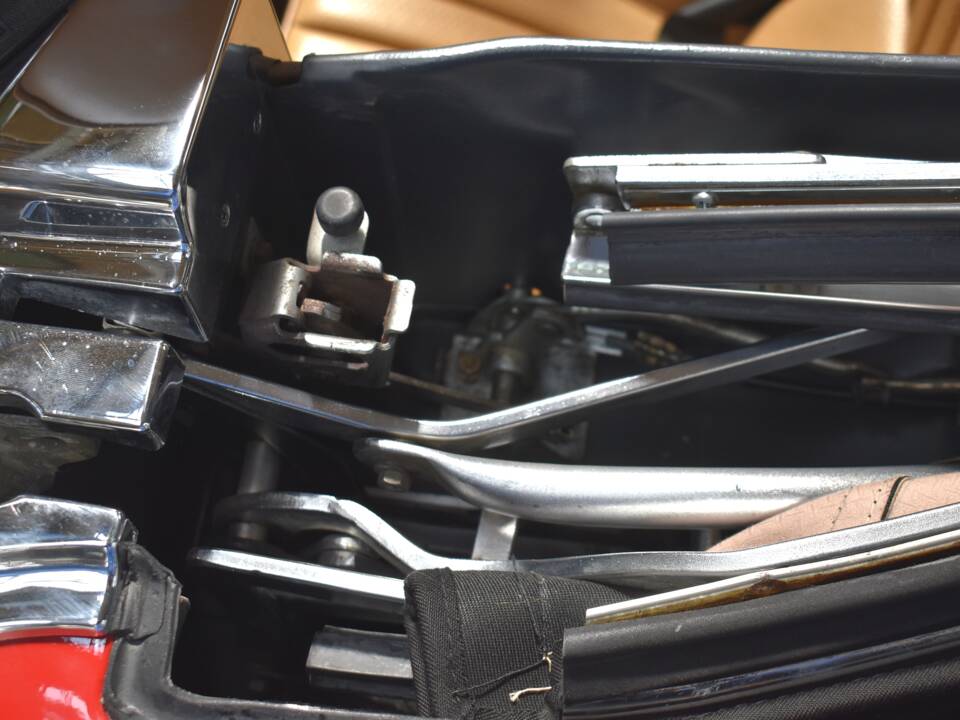 Image 14/94 of Mercedes-Benz 560 SL (1988)