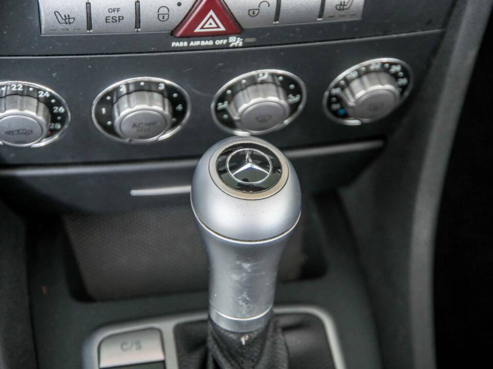 Immagine 36/50 di Mercedes-Benz SLK 200 Kompressor (2004)