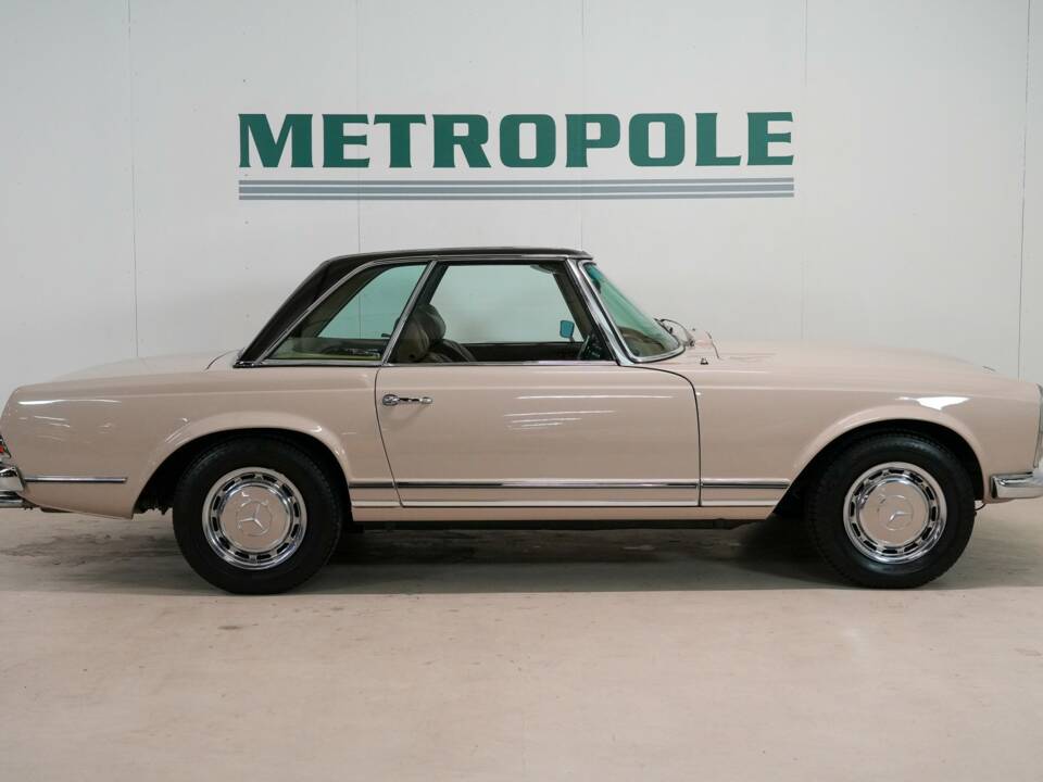 Image 16/24 of Mercedes-Benz 280 SL (1970)
