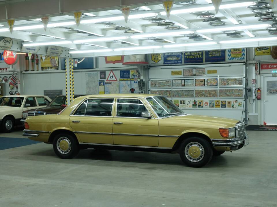 Image 14/76 of Mercedes-Benz 350 SEL (1977)