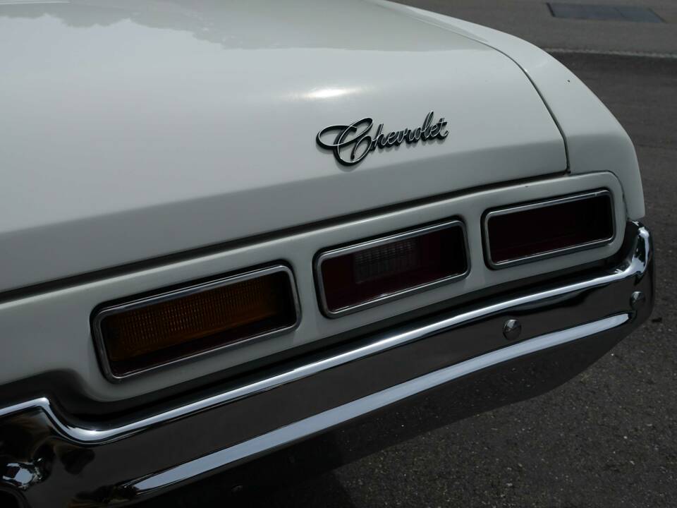 Image 14/41 of Chevrolet Impala Convertible (1971)
