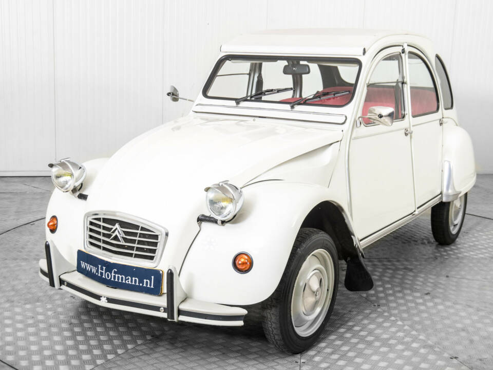Image 17/50 de Citroën 2 CV 6 (1987)