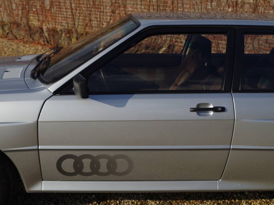 Image 40/50 de Audi quattro (1980)