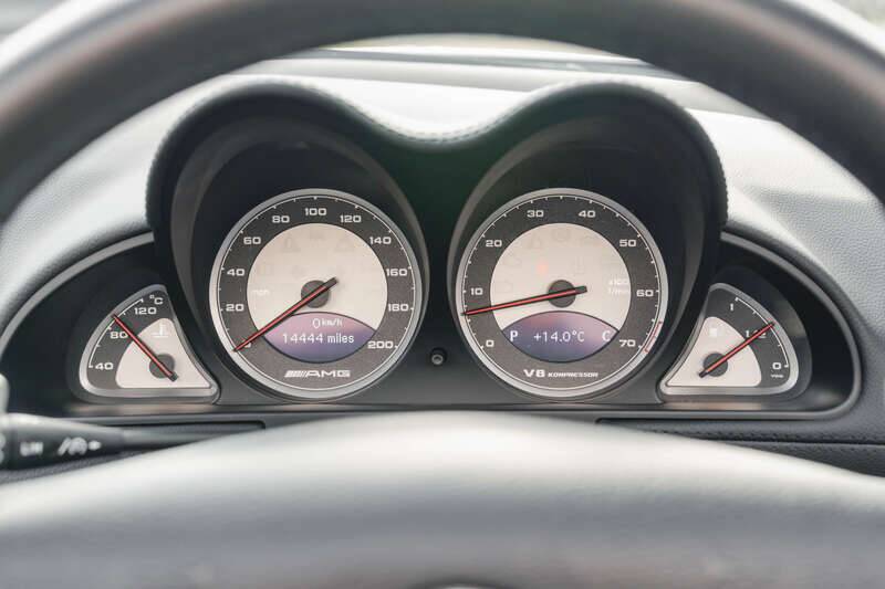Image 10/50 de Mercedes-Benz SL 55 AMG (2006)