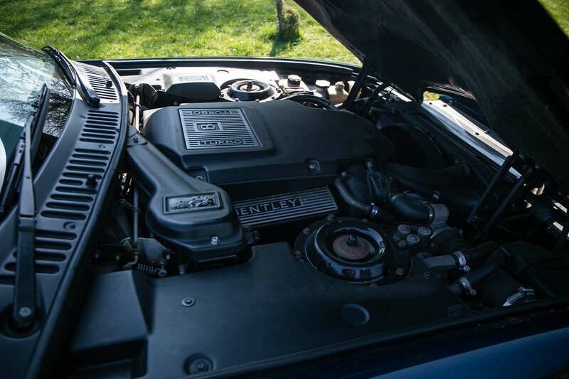 Image 29/50 of Bentley Azure Mulliner (1996)