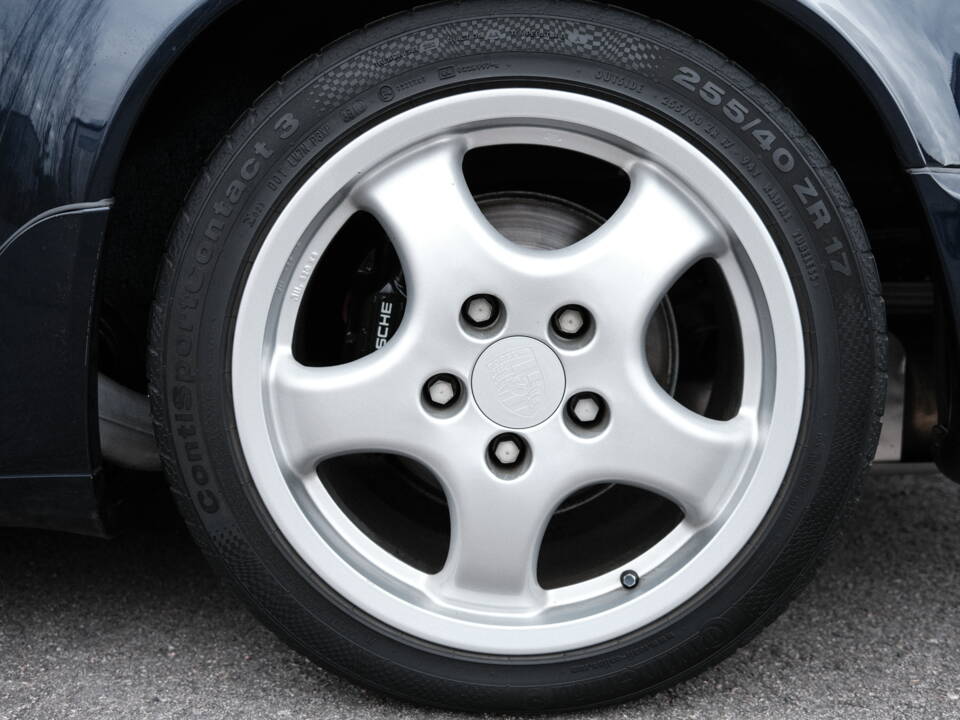 Image 14/97 of Porsche 911 Carrera 4 (1991)
