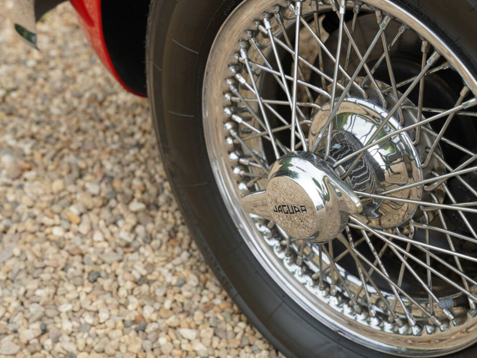 Image 27/50 of Jaguar XK 150 DHC (1960)
