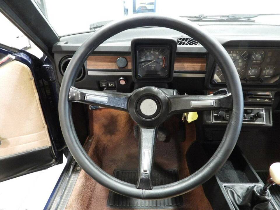 Bild 4/10 von Alfa Romeo Alfetta GTV 2000 (1978)
