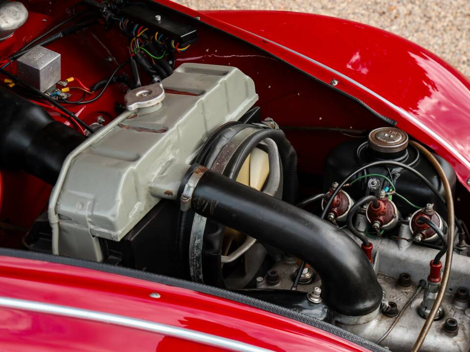 Image 32/50 of DKW Sonderklasse (1954)