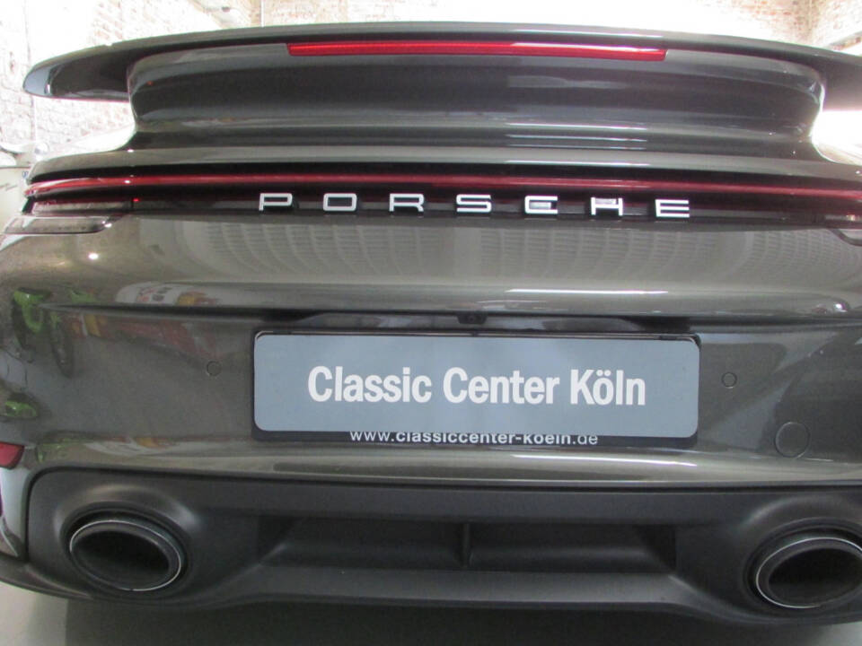 Image 19/20 of Porsche 911 Turbo (2022)
