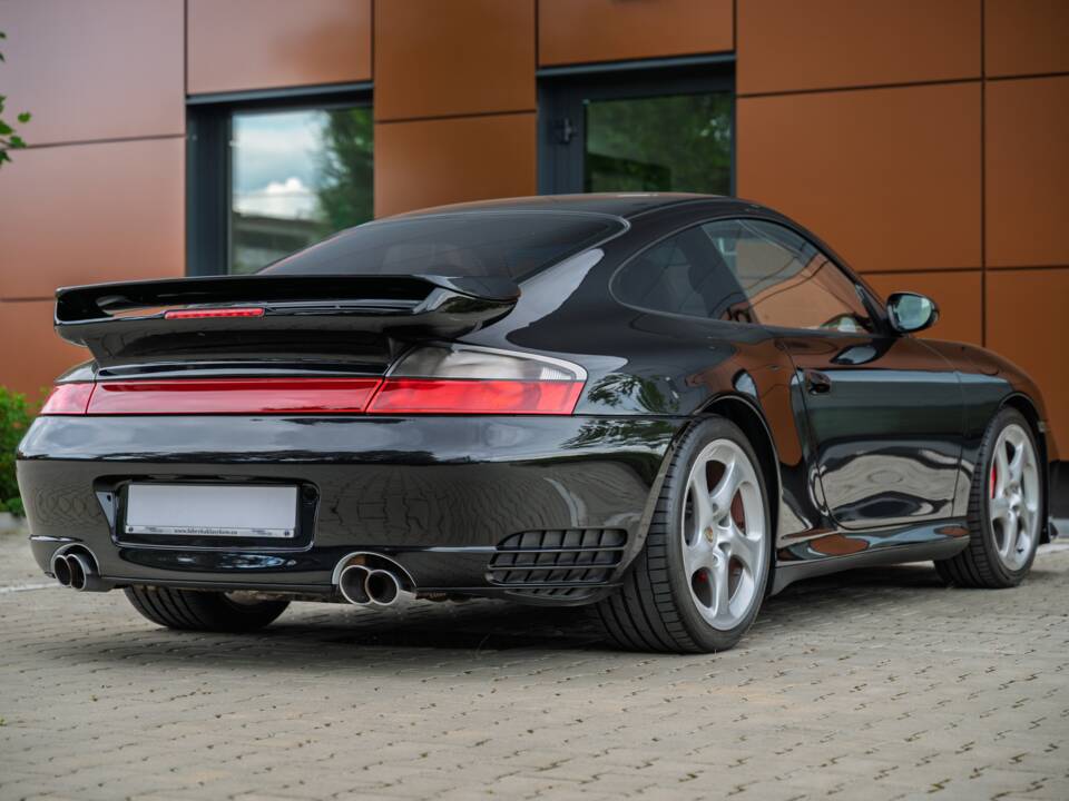 Image 4/63 of Porsche 911 Carrera 4S (2004)