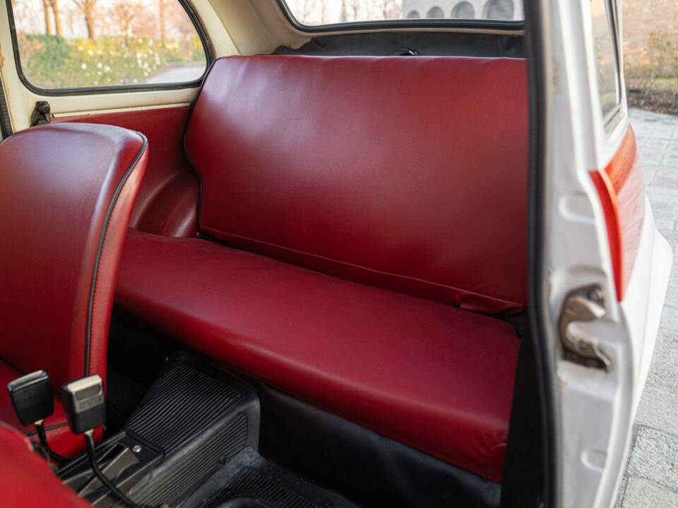 Image 28/50 of FIAT 500 F (1970)