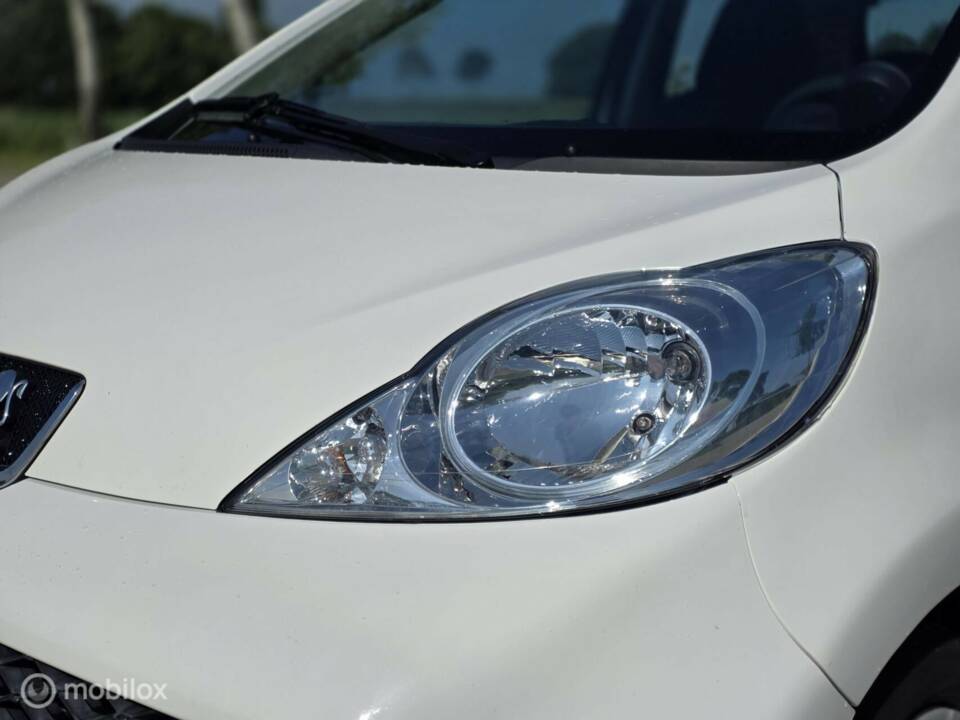 Image 13/32 of Peugeot 107 (2009)