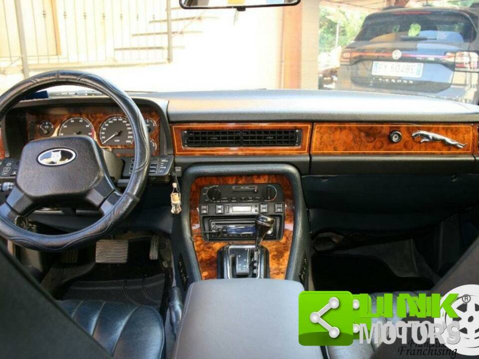 Bild 8/10 von Jaguar Sovereign 2.9 (1989)