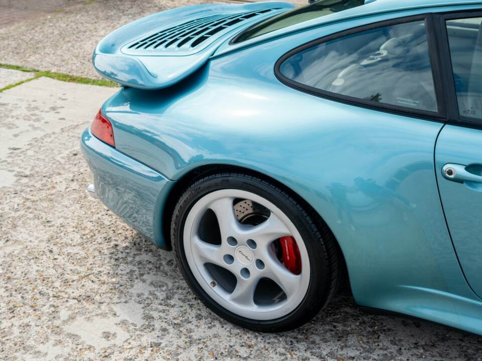 Immagine 14/31 di Porsche 911 Turbo (1997)