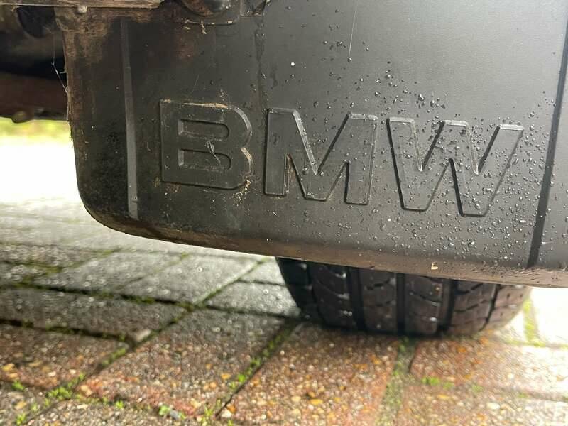 Immagine 43/50 di BMW 320i (1986)