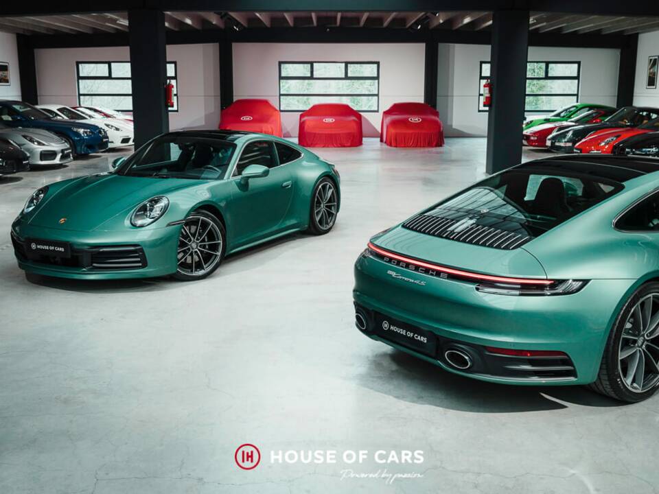 Image 1/24 of Porsche 911 Carrera 4S (2023)