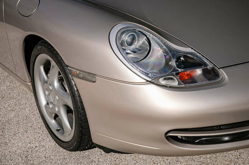 Imagen 23/27 de Porsche 911 Carrera 4 (2000)