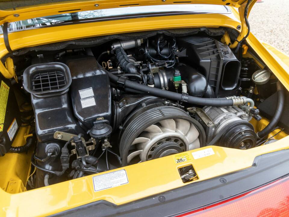 Bild 37/50 von Porsche 911 Carrera (1995)