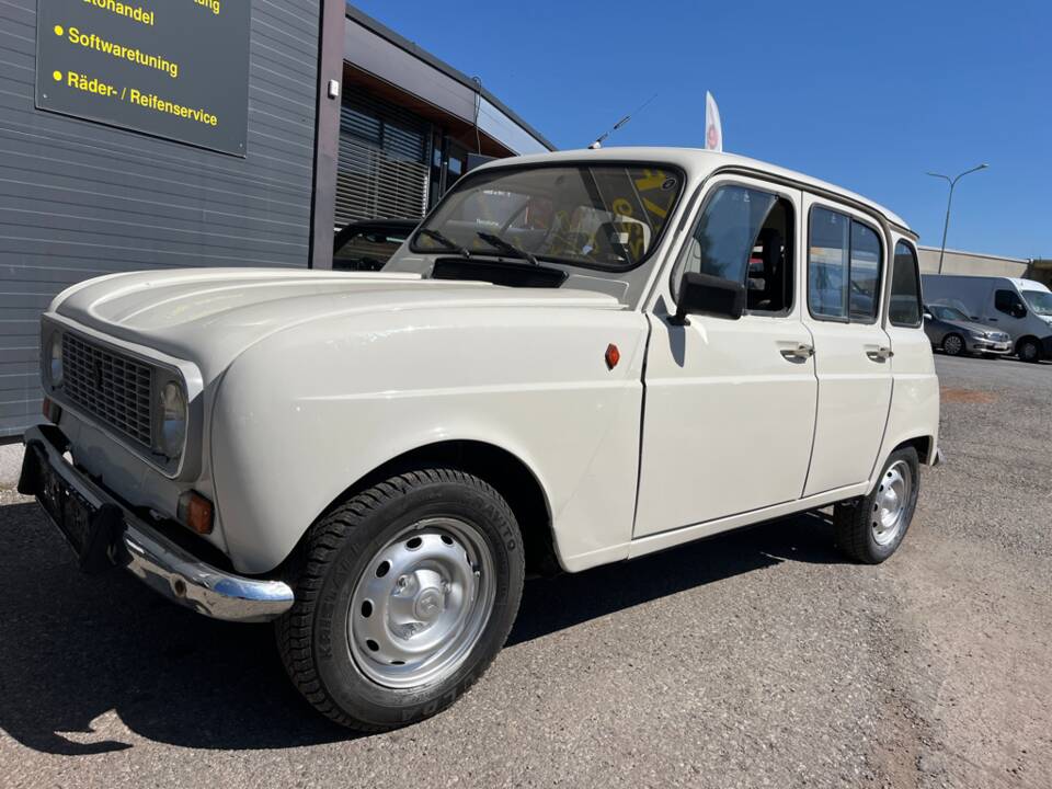 Immagine 13/54 di Renault R 4 TL (1987)