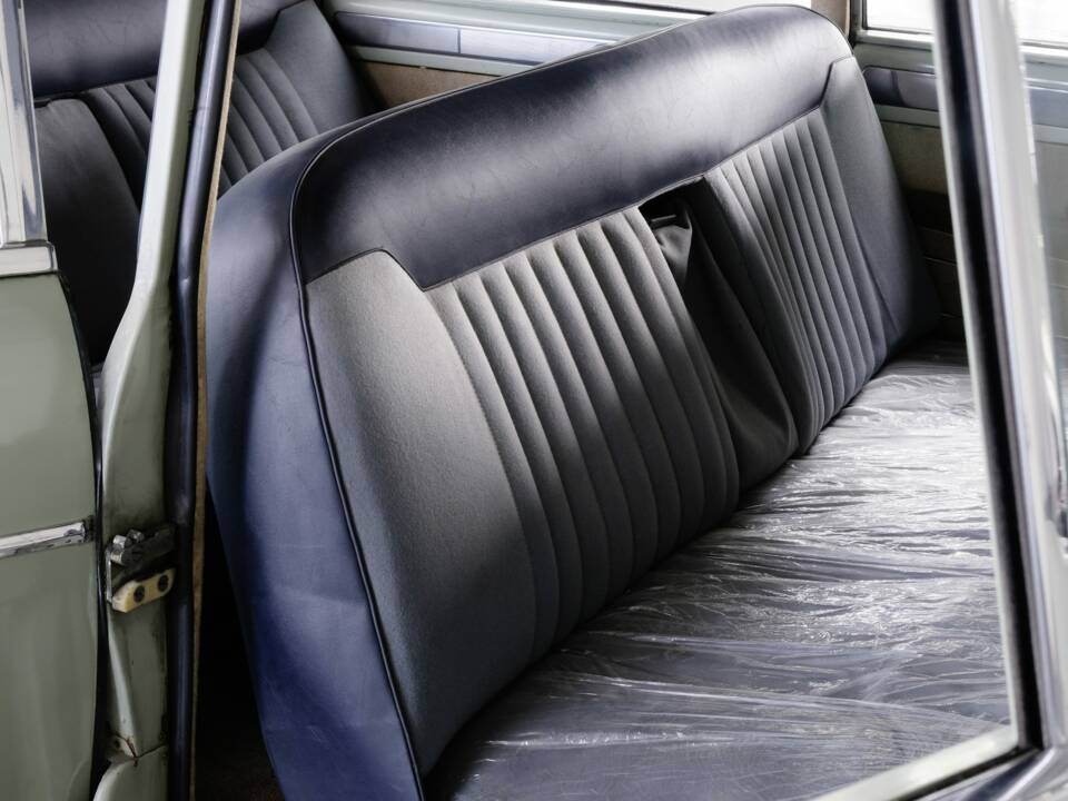 Image 29/48 of Alfa Romeo 2600 Berlina (1962)