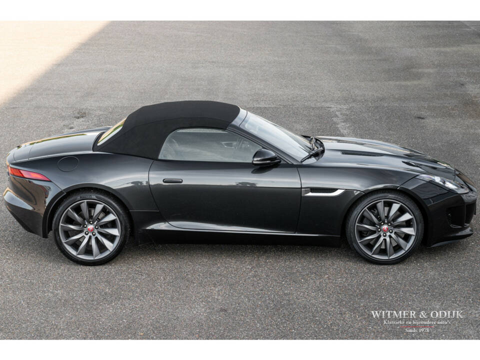 Image 6/38 of Jaguar F-Type S (2014)