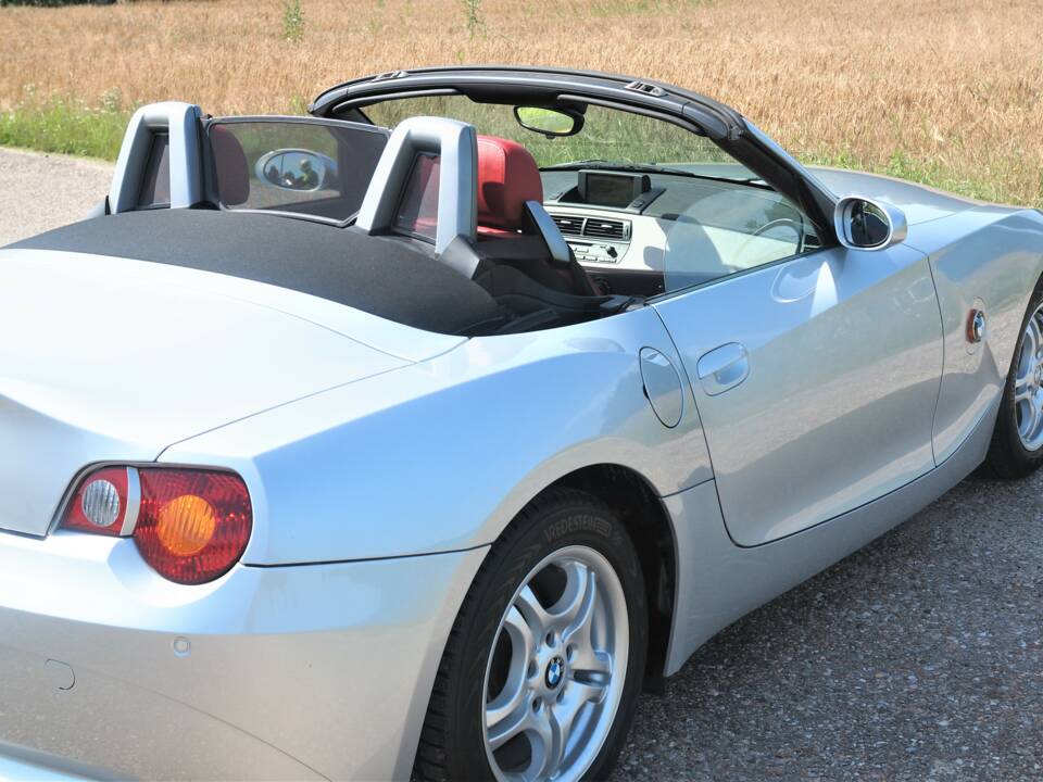 Immagine 6/15 di BMW Z4 2.5i (2005)