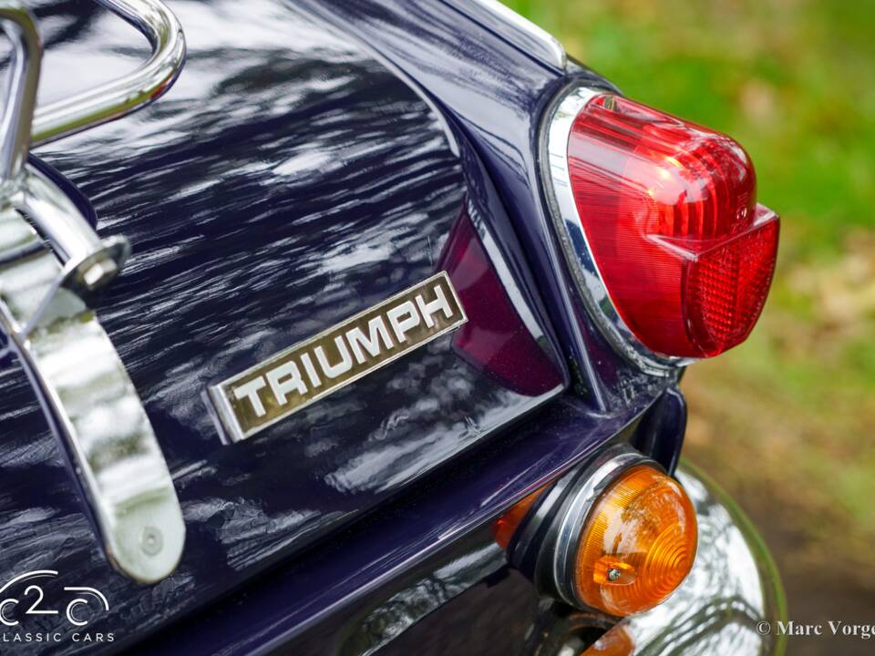 Image 41/60 of Triumph Spitfire Mk III (1970)