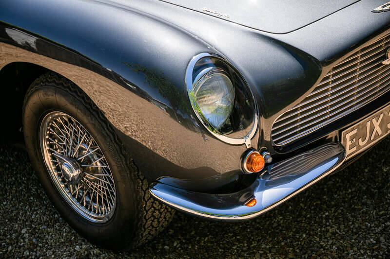 Afbeelding 15/47 van Aston Martin DB 6 Vantage (1966)