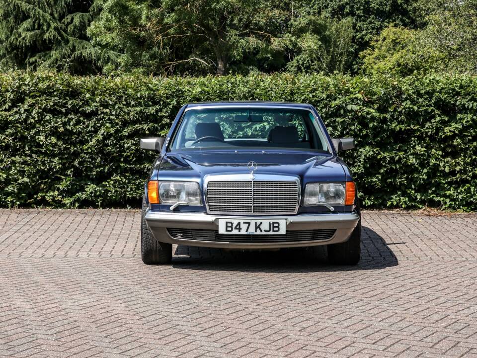 Immagine 15/44 di Mercedes-Benz 500 SE (1985)