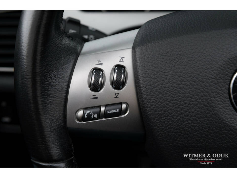 Image 17/37 of Jaguar XK 4.2 (2006)