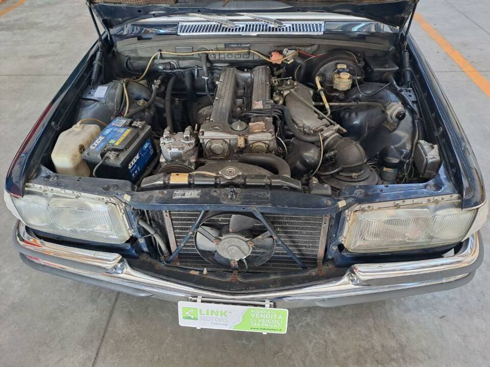 Bild 40/47 von Mercedes-Benz 280 SE (1976)