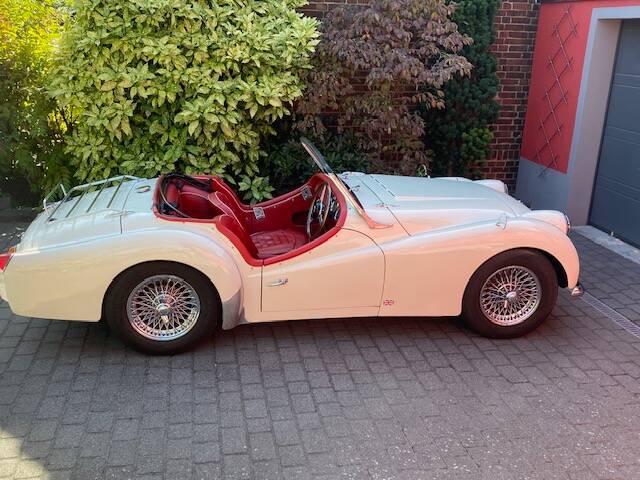 Image 4/11 of Triumph TR 3A (1961)