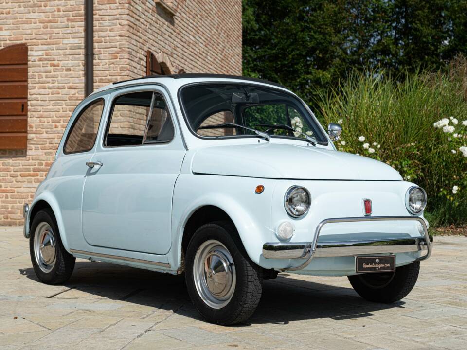 Image 2/47 of FIAT 500 L (1971)