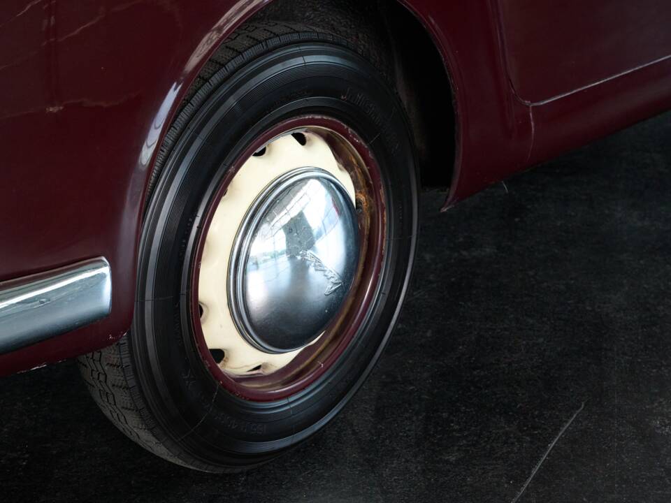 Image 32/50 of Lancia Aurelia B12 (1955)