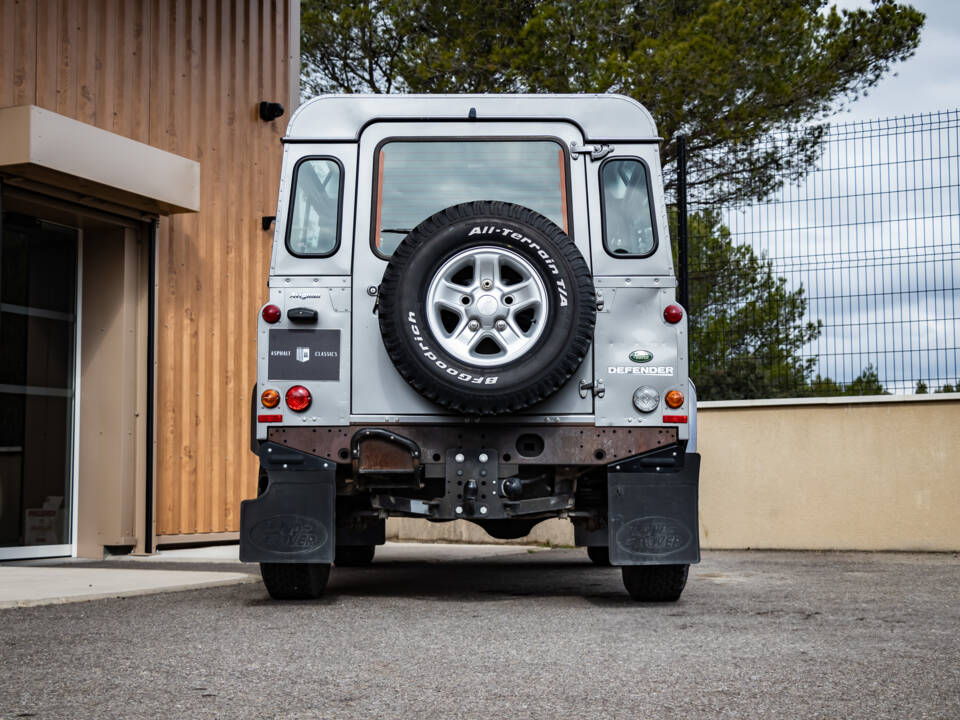 Image 12/50 of Land Rover Defender 90 TD4 (2007)