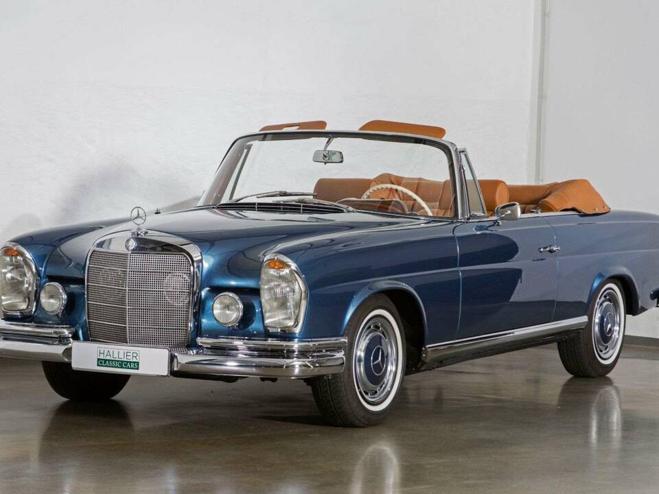 Image 1/20 de Mercedes-Benz 220 SE b (1965)