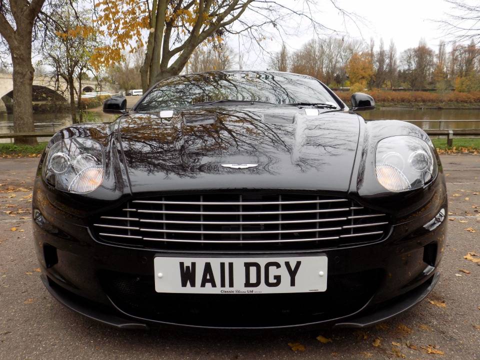 Image 41/50 de Aston Martin DBS (2011)