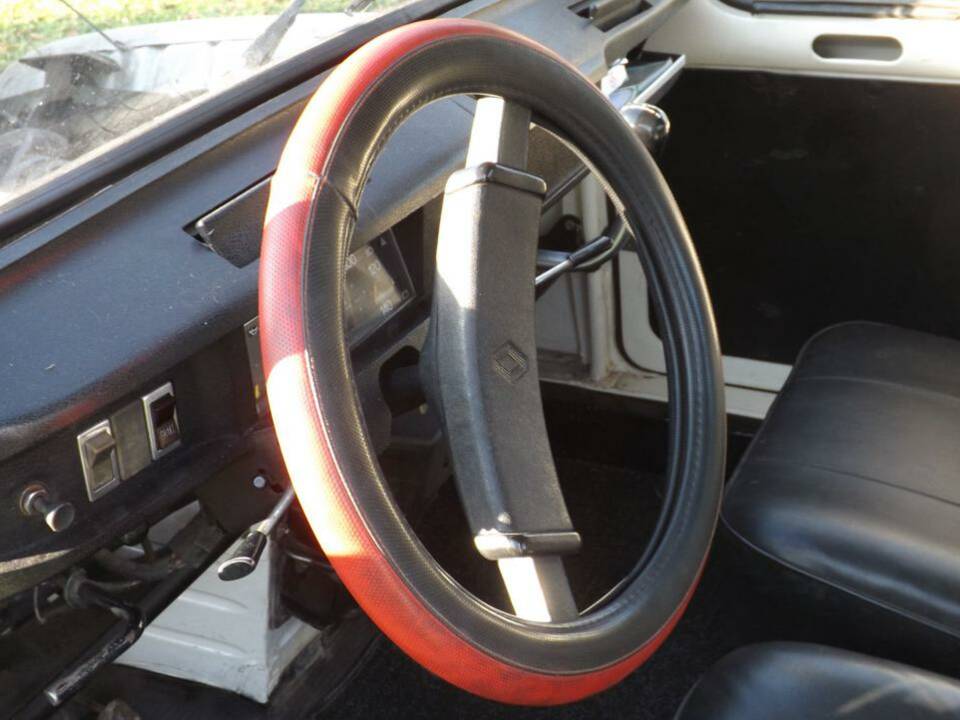 Imagen 30/44 de Renault R 4 F4 (1982)