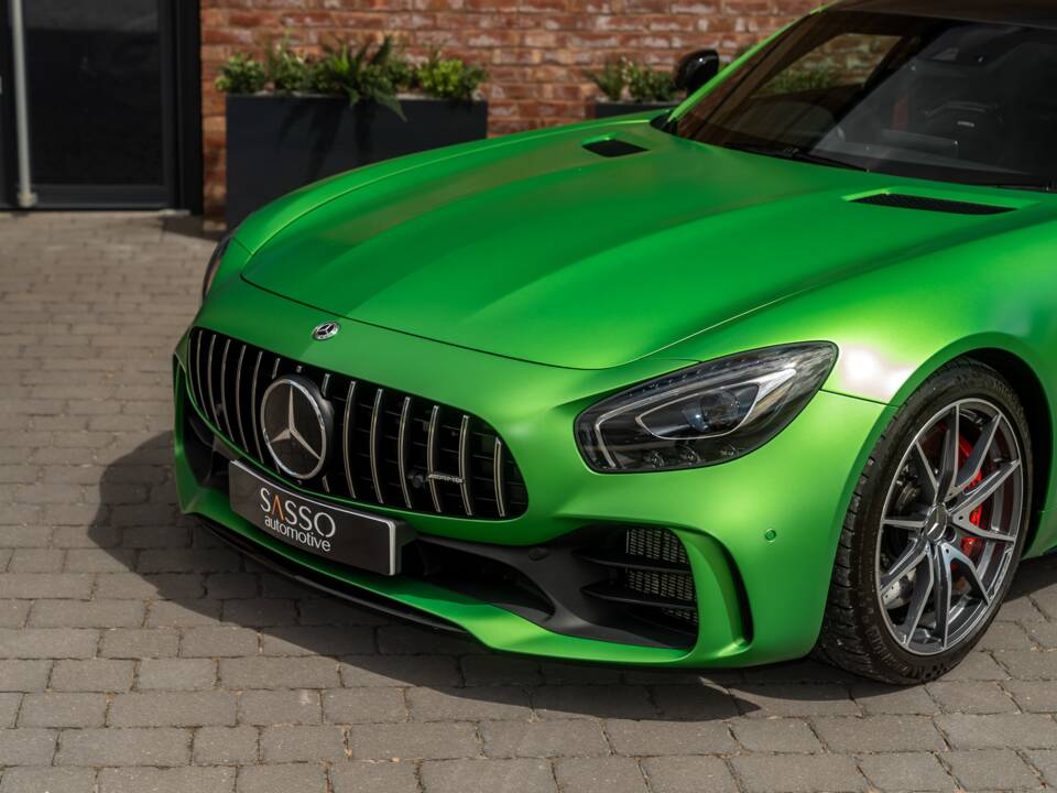 Image 10/67 of Mercedes-AMG GT-R (2018)