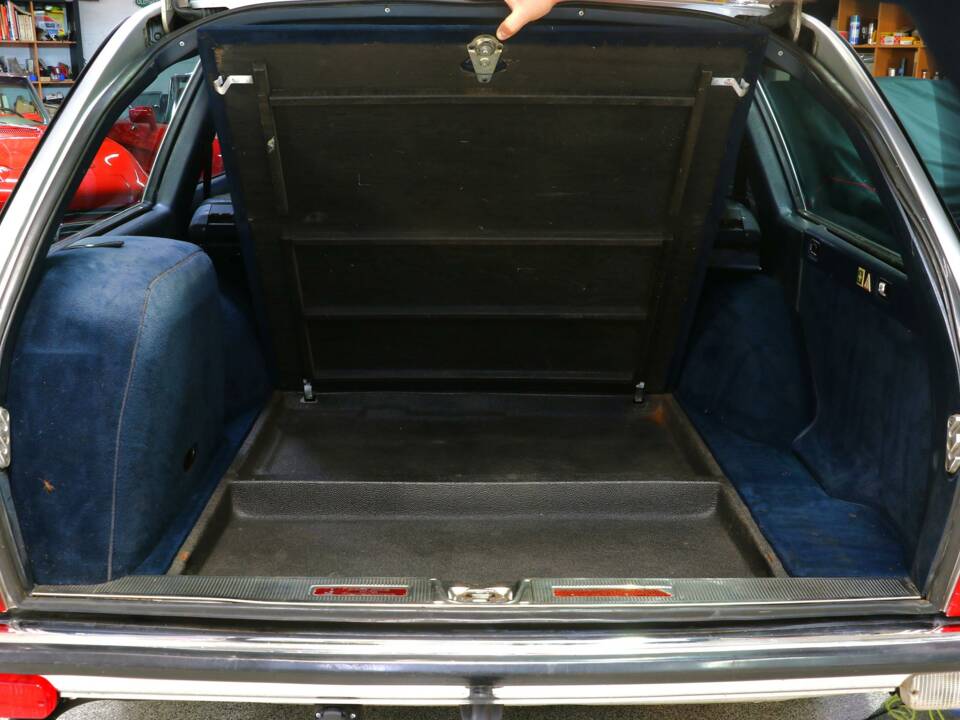 Bild 24/25 von Mercedes-Benz 280 TE (1985)