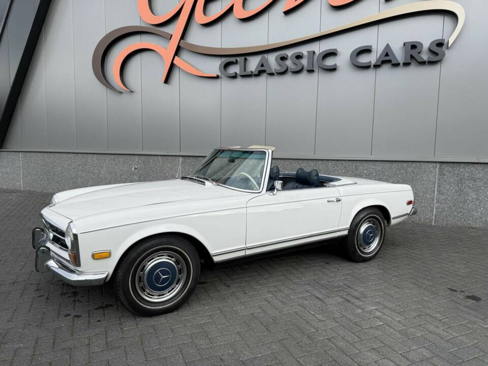 Image 4/50 of Mercedes-Benz 280 SL (1971)