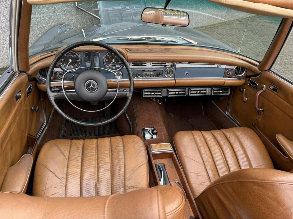 Immagine 33/50 di Mercedes-Benz 280 SL (1969)