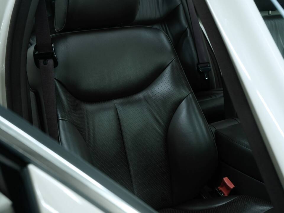 Bild 42/50 von Mercedes-Benz 300 SE (1992)