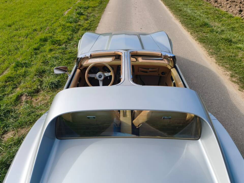 Image 19/23 of Chevrolet Corvette Stingray (1977)